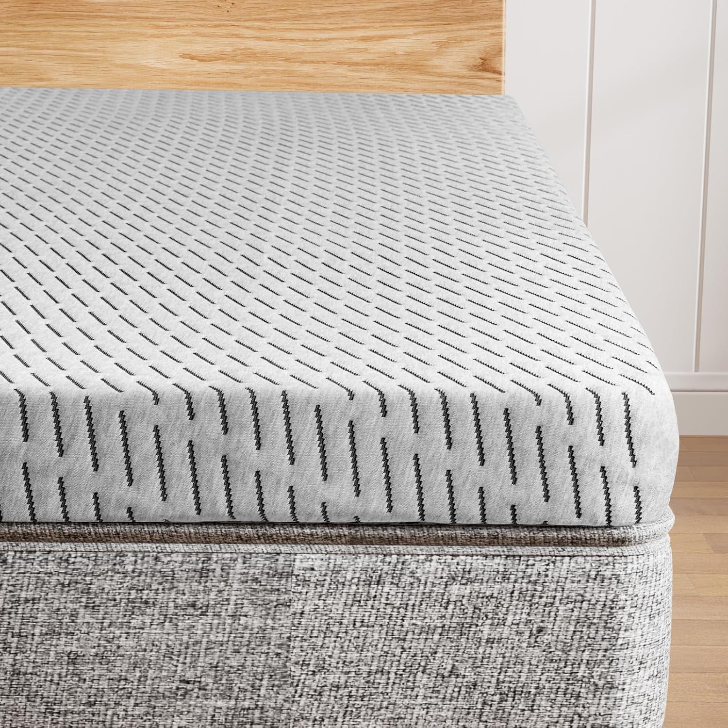 HOMRELEXA Bamboo Mattress Topper Full Size 4 Inch, Cooling Gel & Bamboo Charcoal Memory Foam Mattress Topper for Back Pain Relief, Firm Dual-Layer Foam Bed Pad with Removable Cover