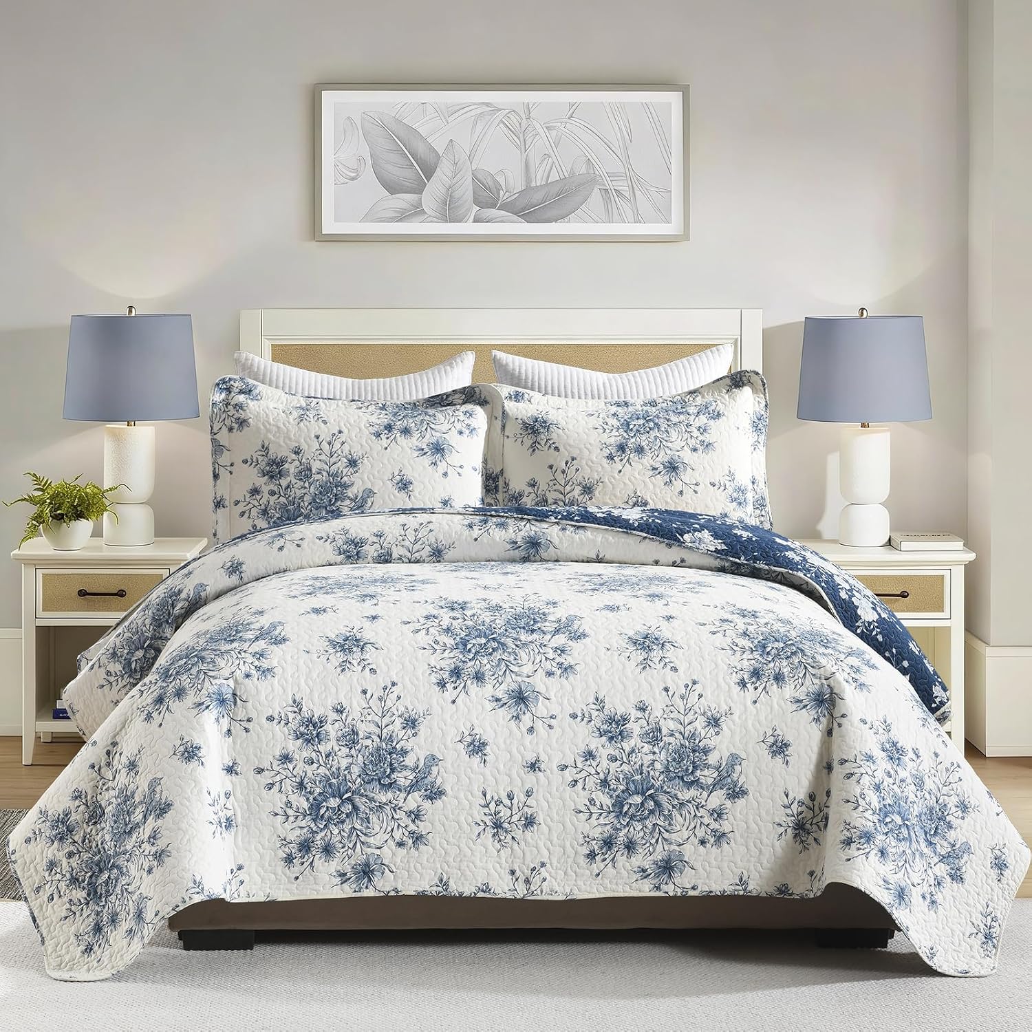 PANGUSHAN Quilt Set Queen Size - 100% Cotton Queen Comforter Set, Blue and White Farmhouse Bedspread with 2 Pillow Shams, Floral Reversible Lightweight Bedding, Queen Bed Spread for All Season, 3pcs