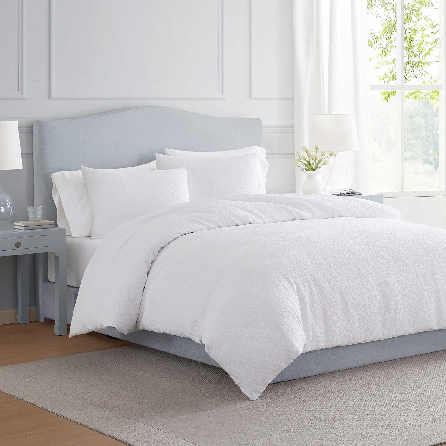 Martha Stewart - Queen Comforter Set, Naturally Soft Cotton-Rich Jacquard Bedding w/Matching Pillowcases, Textured 3 Piece Bed Set (Garden Trellis White)