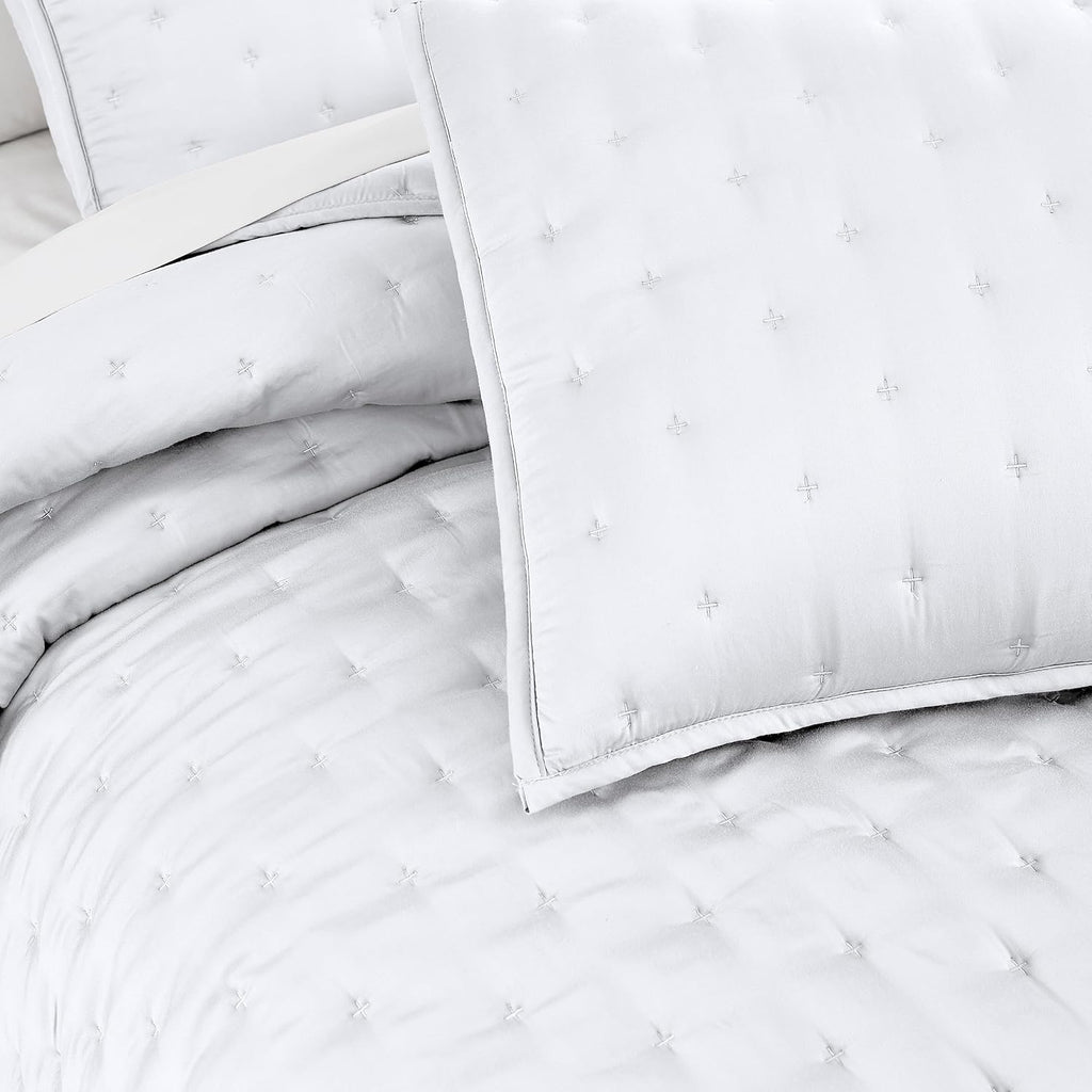 Southshore Fine Living, Inc. King Size White Quilt Bedding Set with 2 Pillow Shams, Rayon Derived from Bamboo Quilt/Bedspread, King Size Coverlet, 300 Thread Count Bedding, Bright White