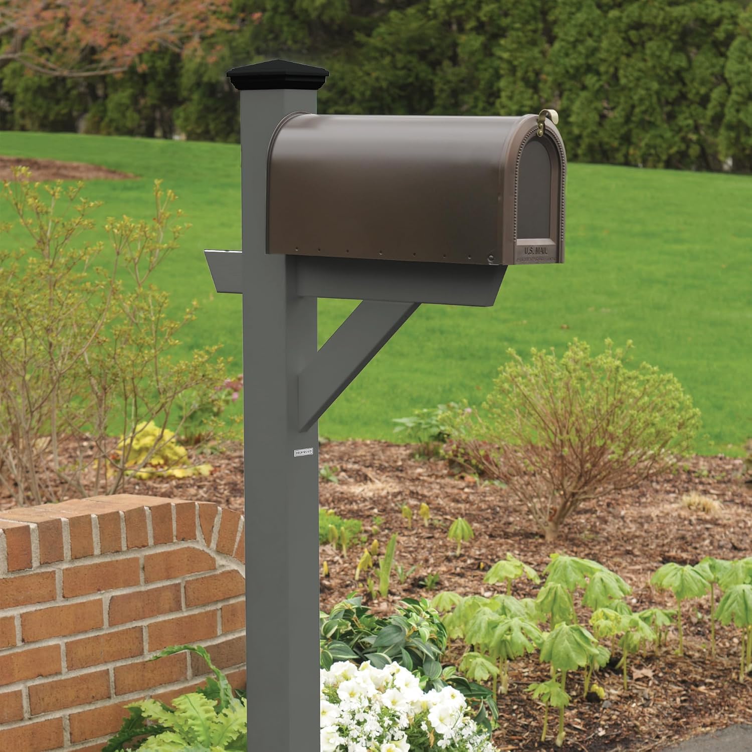 Highwood AD-MLBX1-CGE Hazelton Mailbox Post, Coastal Teak