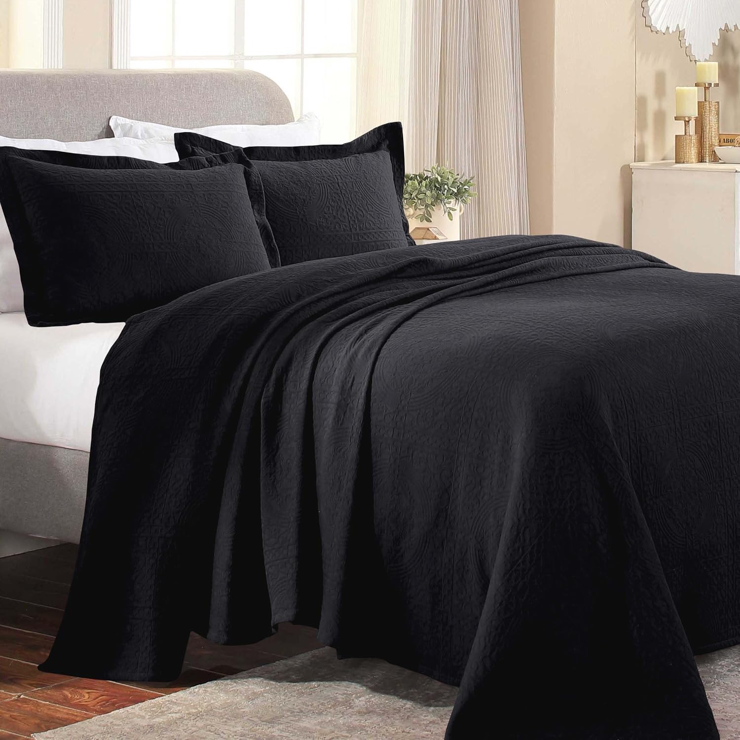 Superior Cotton Fleur De Lis Bedspread Set, Warm Blankets, All-Season Bedding, Bedroom Decor, Decorative Boho Medallion Coverlet, Includes 1 Bedspread, 2 Pillow Shams, King, Black