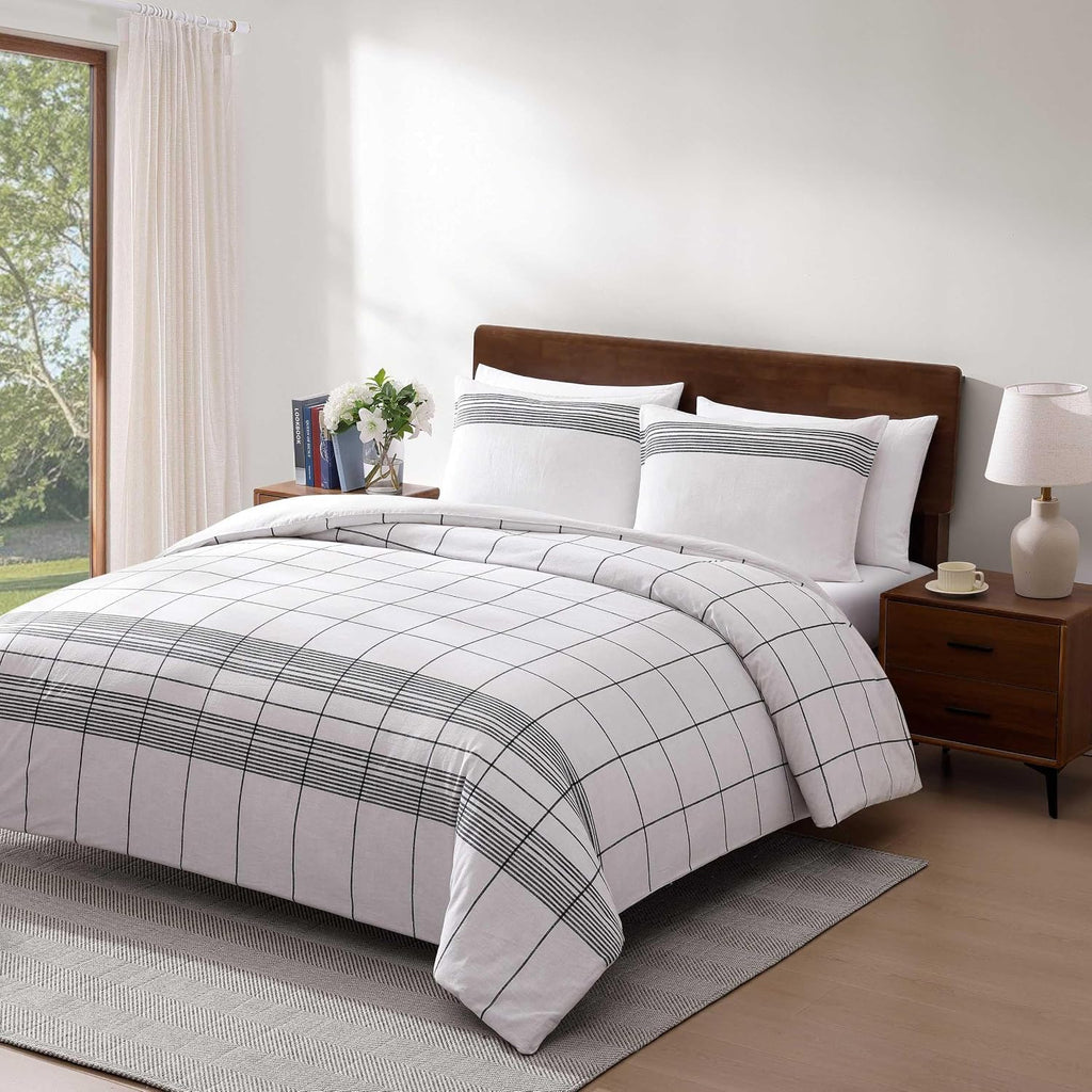 Tommy Hilfiger - Twin/Twin XL Comforter Set, Soft Textured Cotton Bedding w/Matching Pillowcase, Lightweight for Year Round Comfort, 2 Piece Bed Set (Brooklyn Heights Stripe Beige)