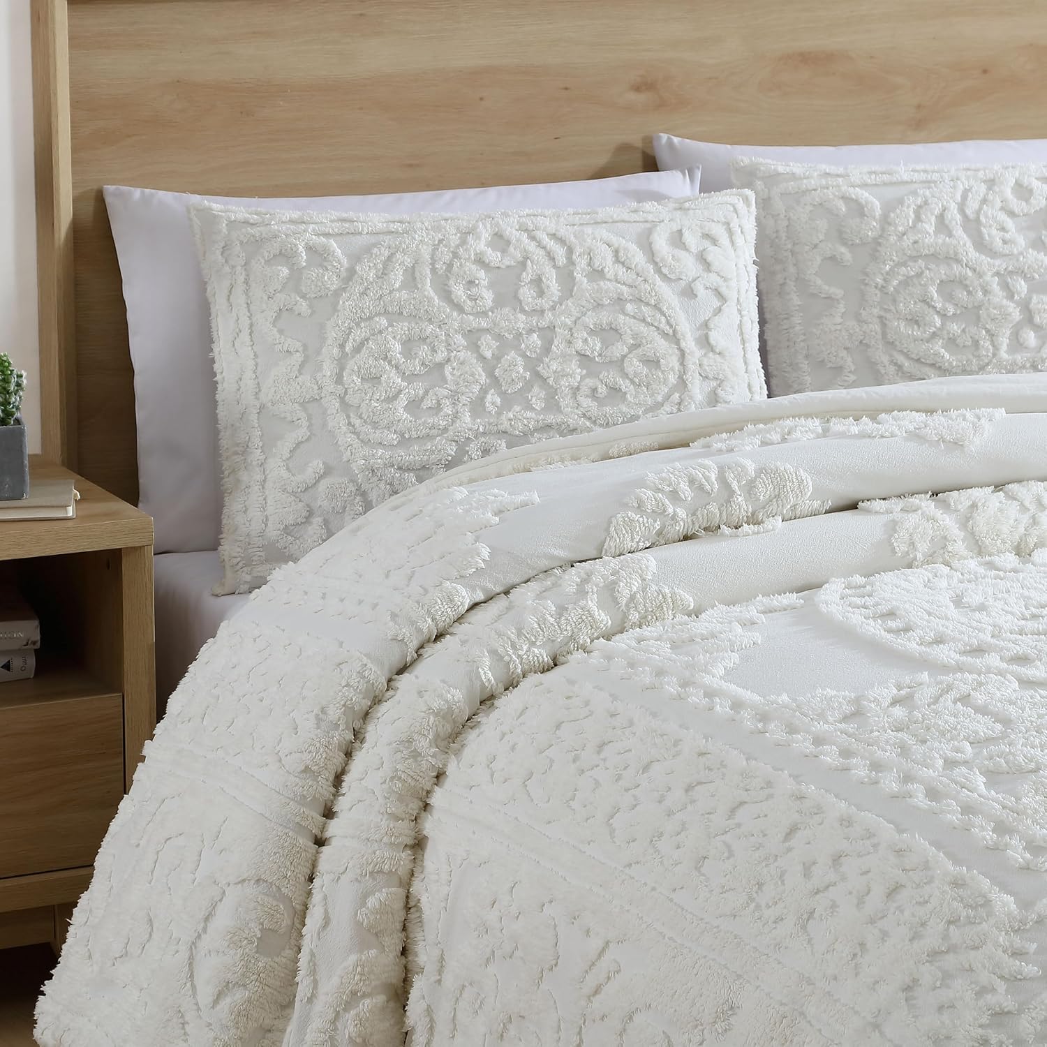 Beatrice Home Fashions Medallion Tufted Chenille Comforter 3-Piece Set, Cotton, All Season Cozy Bedding, King, Ivory