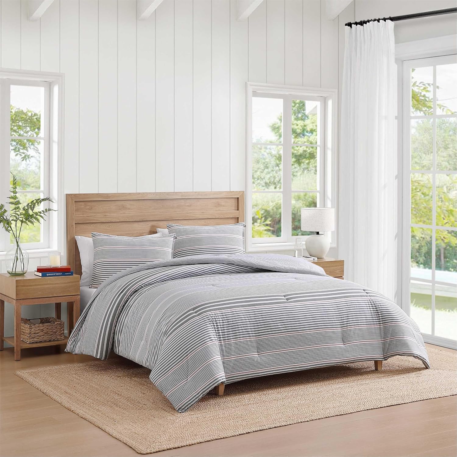 Tommy Hilfiger - King Comforter Set, Cotton Textured Bedding with Matching Shams, Medium Weight Bed Set, Oeko-TEX Certified (Danbury Stripe Blue)