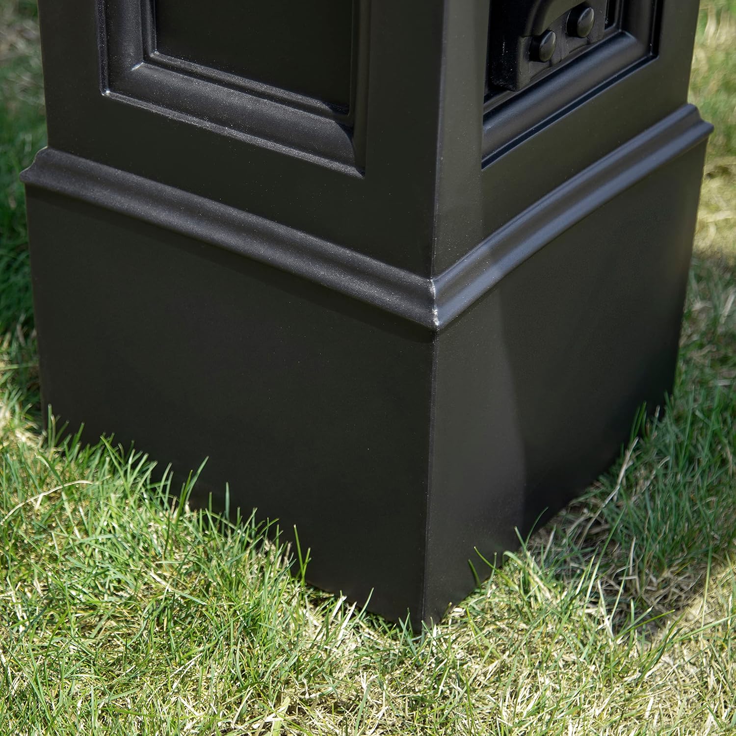 Step2 Atherton Grand Mail Post, Mailbox Not Included, Weather Resistant, Large Outdoor Mail Post, Made of Durable Plastic, Easy Install, Onyx Black