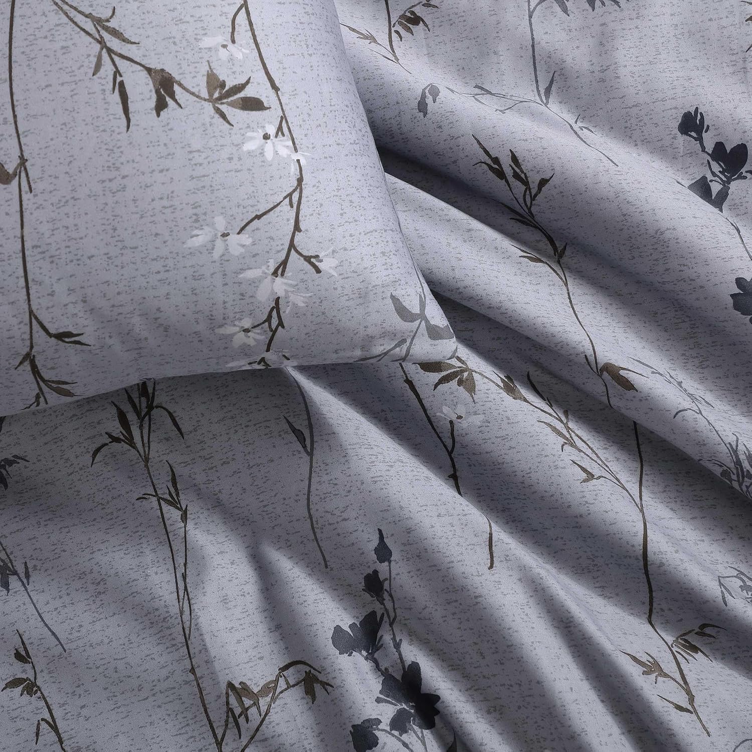 Calvin Klein - Queen Duvet Cover Set, Soft Cotton Sateen Bedding with Shams, Button & Corner Tie Closure (Wildflower Dusk Purple)