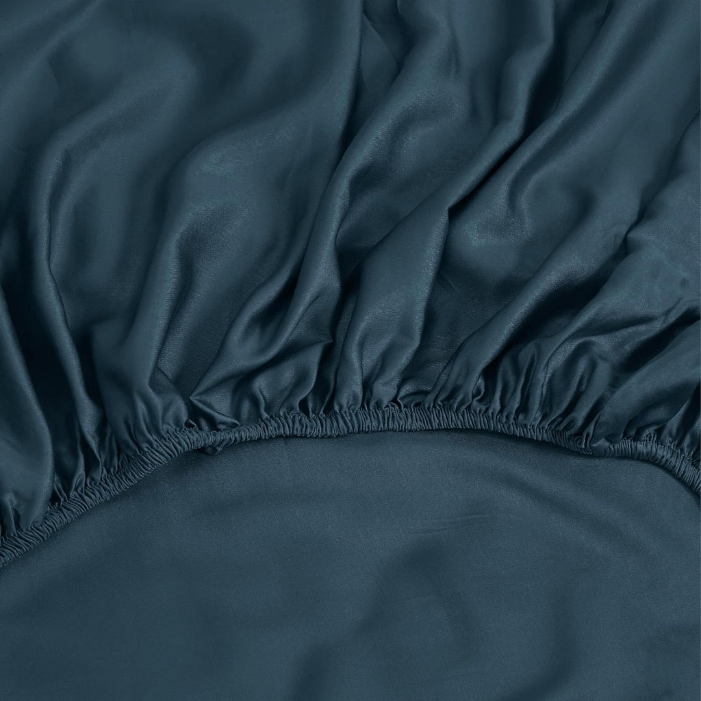 SLASHOP FURRFREE Bamboo Sheet Set - Genuine 100% Organic Viscose - Pet Hair Repellent Bedding Sheet Set for Dogs/Cats Family- Contemplating Blue Queen