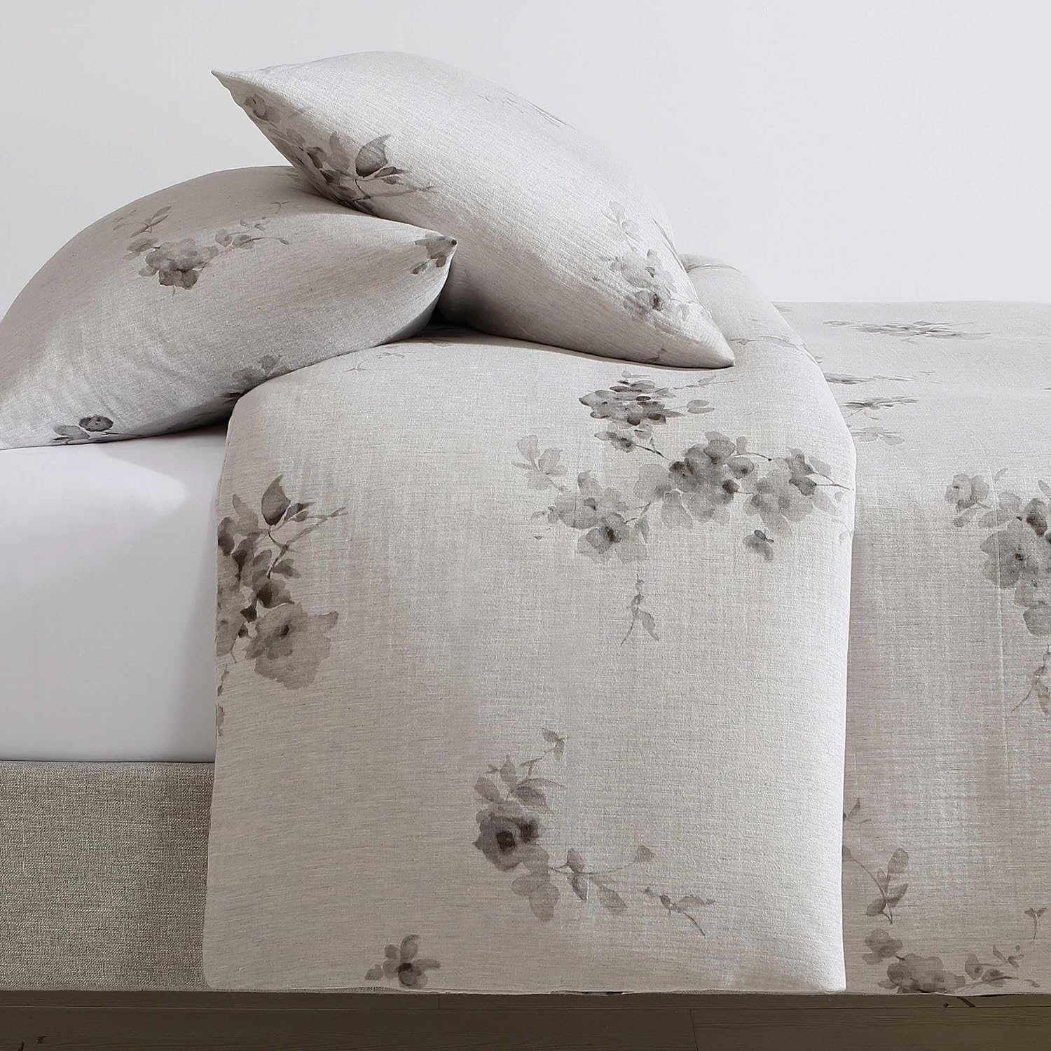 Calvin Klein - King Duvet Cover Set, Soft 100% Cotton Gauze Mélange Bedding, Tailored Knife-Edge Finish, 3 Piece Bed Set with Matching Pillowcases (Aquarelle Floral Grey)