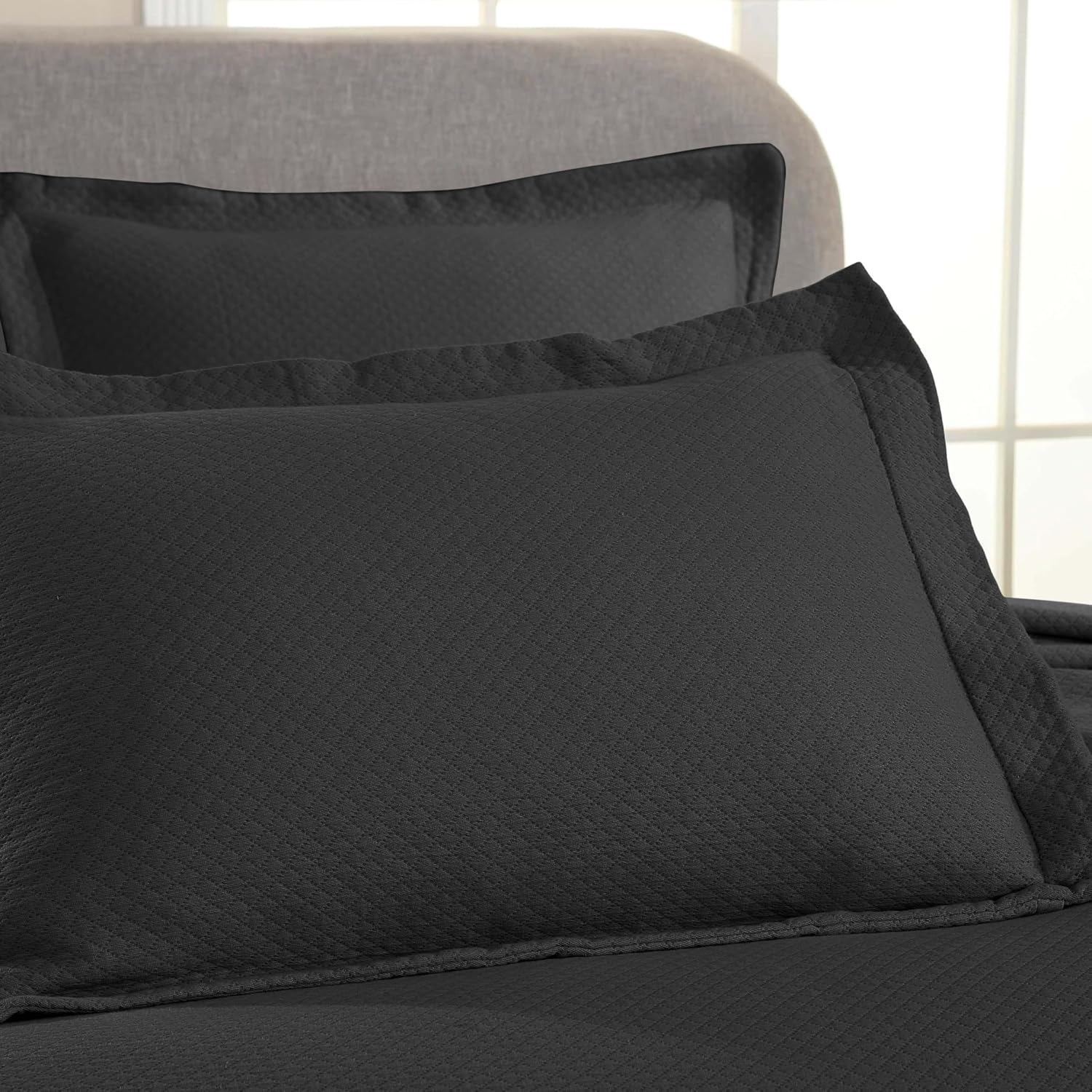 Superior Solitaire Cotton 3 Piece Bedspread Set, Home Bed Decor, Decorative Textured Bed Spread, 2 Pillow Shams, Airy Blanket, Matelasse Coverlet Bedding, All-Season Accent Blanket, Queen, Black