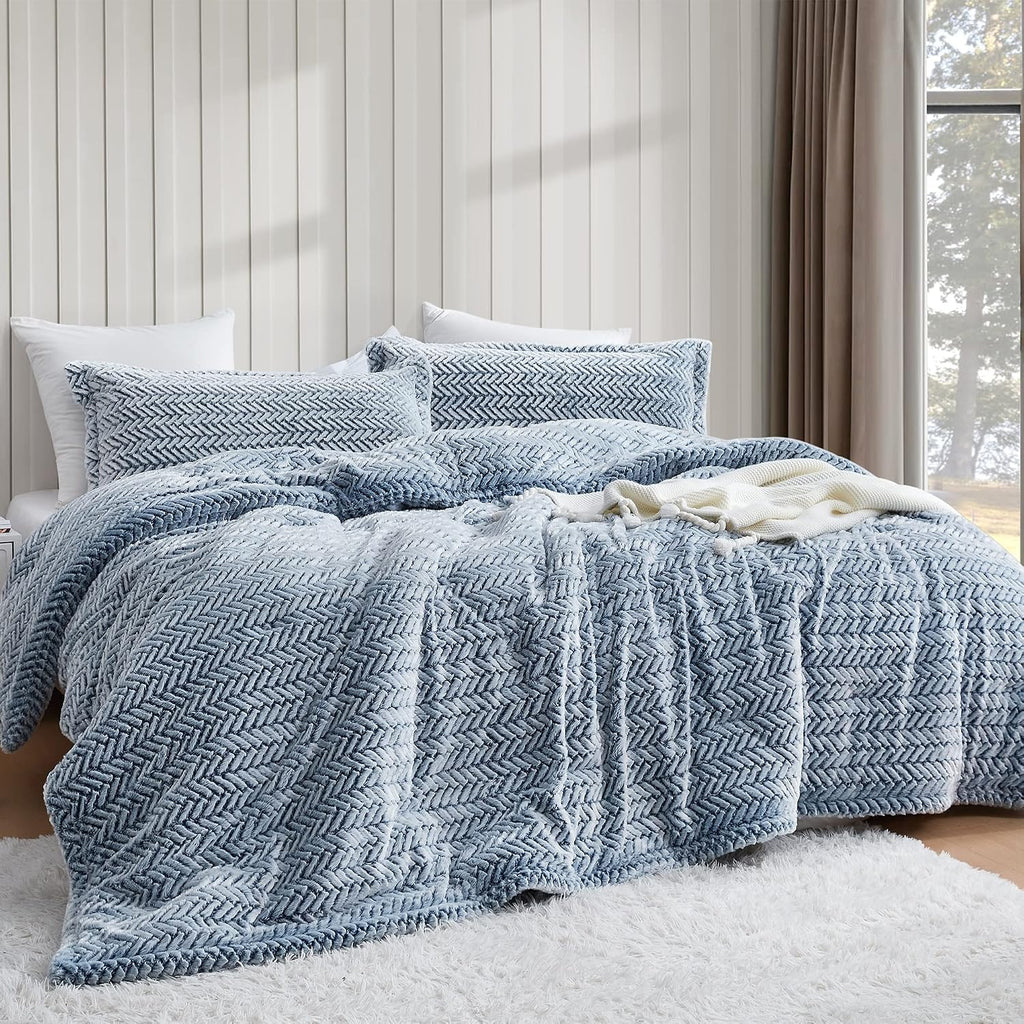 Byourbed Cozy Peaks - Coma Inducer® Oversized Queen Comforter Set - Chevron Frosted Navy