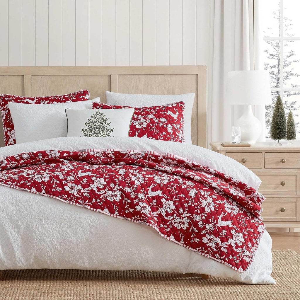 Martha Stewart - Queen Comforter Set, Naturally Soft Cotton-Rich Jacquard Bedding w/Matching Pillowcases, Textured 3 Piece Bed Set (Garden Trellis White)
