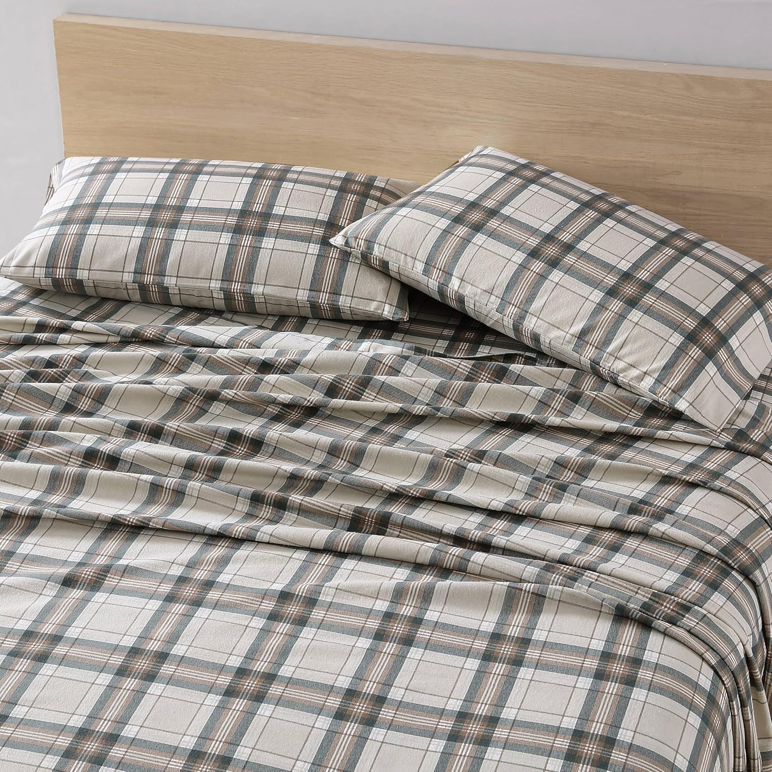 Eddie Bauer - Flannel Sheets King Size, Anti-Pilling & Wrinkle Resistant Cotton, Touchably Soft for All-Season Comfort - Bed Sheets with Matching Pillowcases & Fitted Sheet (Edgewood Plaid Green)